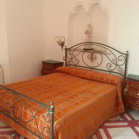 Hotel Croce Di 3*