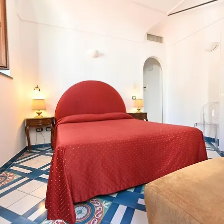 Hotel Croce Di 3*