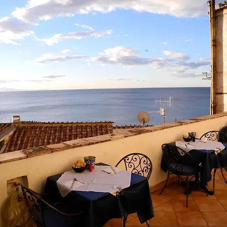 Croce Di 3* Amalfi