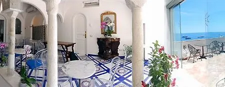 Hotel Croce Di 3*