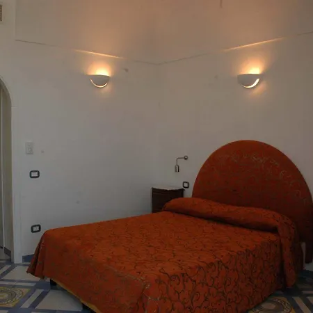Croce Di 3* Amalfi