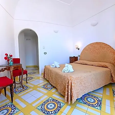 Hotel Croce Di 3*