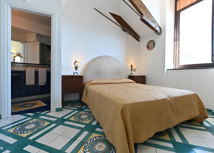 Hotel Croce Di 3*